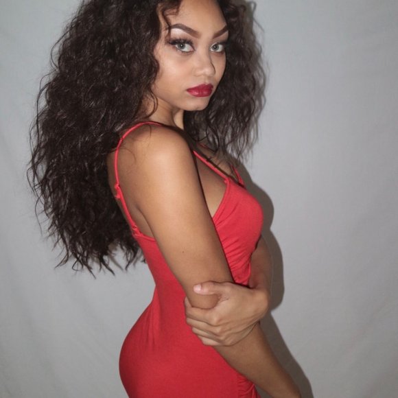 Meet your Posher, Desiree - Picture 2 of 5